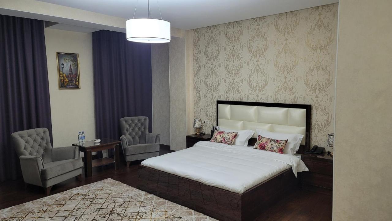 Hotel Ayni Dušanbe Exteriér fotografie